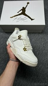 Nike Air Jordan 4 Retro "Metallic Gold"