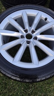 Audi r19 5x112 66.5cm