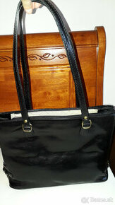 čierna kožená kabelka - nová - je možnosť dojednať cenu - 1