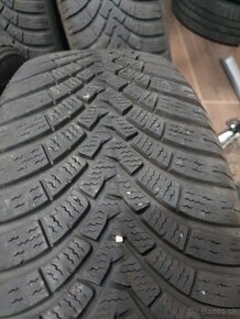 Zimné 205/60 R16 96H, Falken EuroWinter HS01