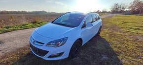 Osobné auto Opel Astra Sport Tourer na predaj