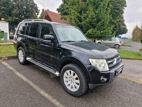 Mitsubishi Pajero IV wagon