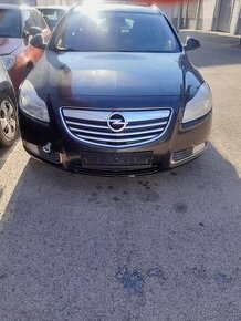 Predam opel insignia 2011