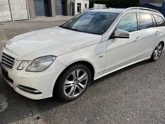 Mercedes-Benz E (W212) diely z vozu