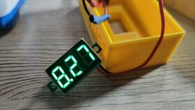 Zavážacia loďka Flytec externý marák batérie voltmeter