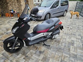 Yamaha x max 250i - 1