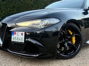 Alfa Romeo Giulia 2.9 Twin Turbo V6 510 AT QV