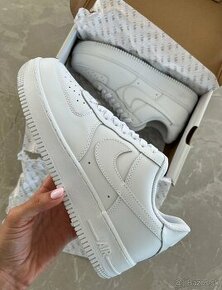 Nike Air Force 1 biele tenisky UNISEX - 1