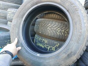 Predam zimne pneu 3x 215/60R16 99H Yokohama