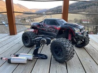 RC auto traxxas xmaxx