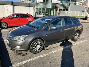 Opel Astra J ST 1.7cdti - 1