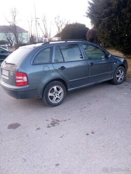 Škoda fabia 1.2. 47kw 12ventil rok viroby 2006