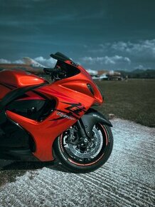 SUZUKI GSX-R 1300 HAYABUSA