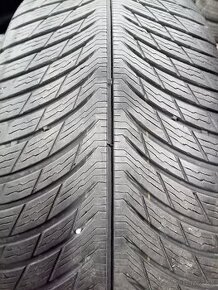 245/45 R19 102 V  Pilot Alpin 5