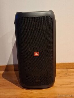  JBL PARTYBOX 100 