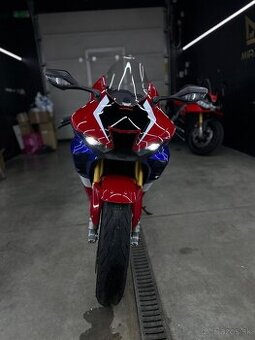 Honda Fireblade CBR1000RR-R SP SC82