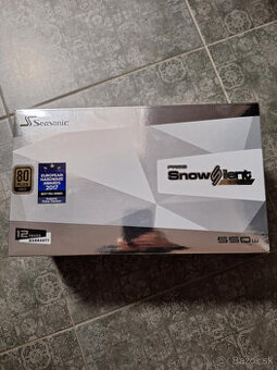 [NOVÝ, NEPOUŽÍVANÝ] - PRIME SnowSilent - Zdroj 550w - 1