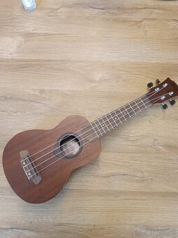 Tiki Uku TKU8S ukulele