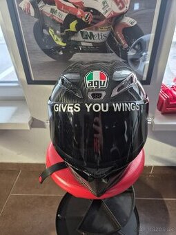 PREDÁM AGV PISTA GP GLOSSY CARBON PRILBU