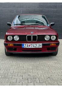 BMW e30 320i 6 valec