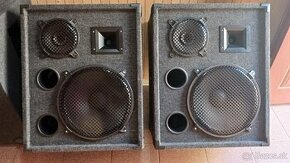 Trojpásmové reproduktory 2x 650W RMS,čítaj pozorne