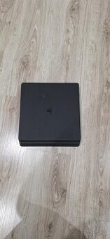 Predám ps4 slim