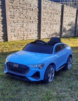 Elektricke auticko  AUDI 4X4