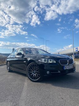 BMW 550i xDrive - 1