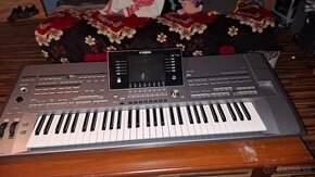 Yamaha tyros 5