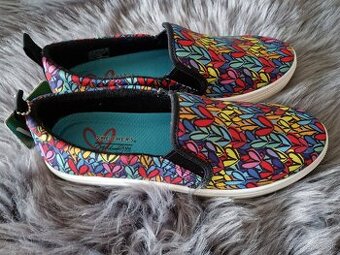 Nové slip on tenisky sketchers poppy heart veľkosť 39