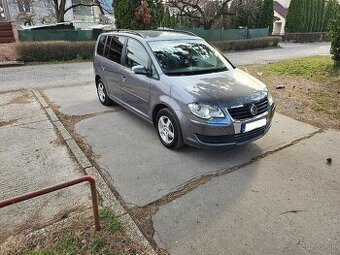 Volkswagen Touran 1.9 TDI 7-miestné