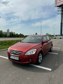 Kia Ceed 1.6 benzín, 92 kw, r.v. 2008. 5dv. - 1