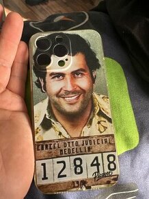 Pablo escobar kryt - 1