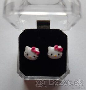 Hello Kitty nausnice