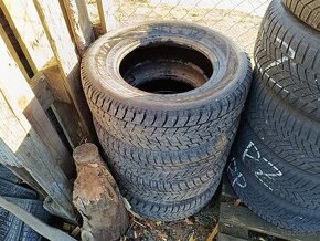 ✳️ZIMNÉ PNEU TOYO S HROTMI 225/70 R 16 107T✳️