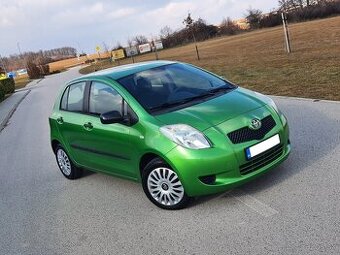 Toyota Yaris 1.3 VVT-I benzín Kúp. na SK