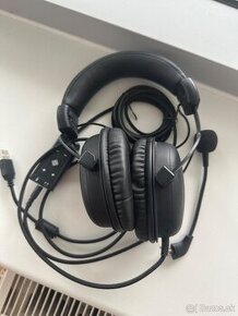 Nove Herne sluchadla HyperX Cloud Core 7.1