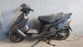 predám skúter Suzuki AN125 r.v. 1996