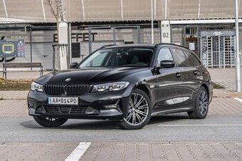 BMW Rad 3 Touring 320d xDrive A/T - 1