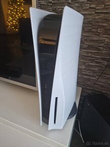 PlayStation 5 s mechanikou + 3 ovládače + 2 hry