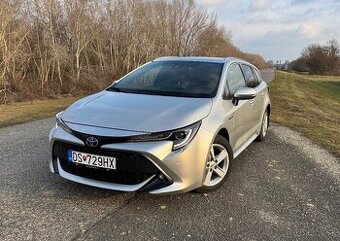 Toyota Corolla TS 1,8 hybrid e-CVT