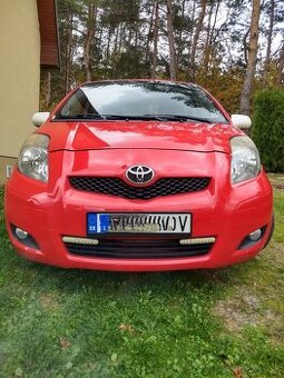 2010 YARIS 1,3-74KW- benzín- 6 rýchlostná