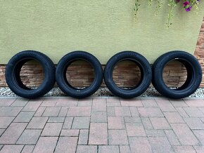 ZIMNÉ PNEUMATIKY BRIDGESTONE BLIZZAK 215/60 R17 100V