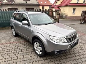 Subaru Forester 2.0 X 110kW 2010 92620km  COMFORT 1.majitel