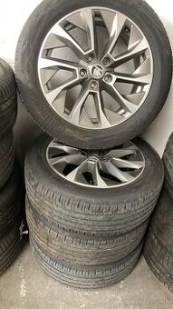 SKODA KAROQ 215/55 R17 94W