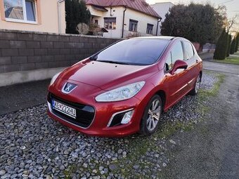 Peugeot 308 1.6 HDI 82kw ročník 2011 s panorámou