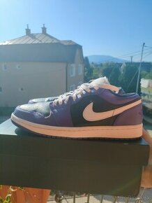 Jordan 1 low court purple