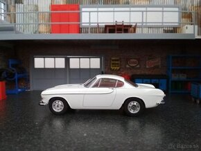 Volvo P1800