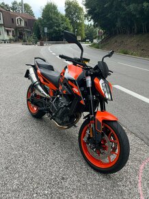 KTM Duke 890 GP 2023 stav novej moto