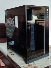 Lian LI O11 DYNAMIC XL+ EKWB GPU Riser